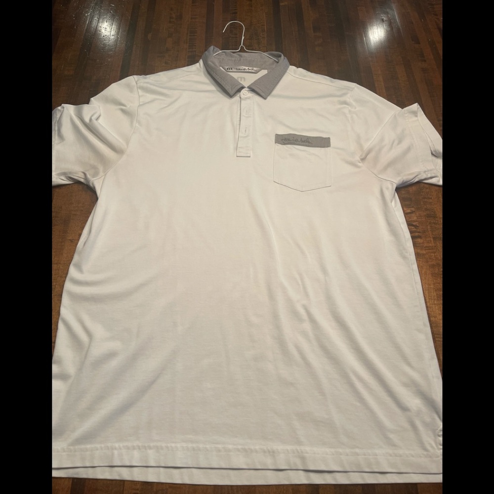 Travis Mathew XL polo